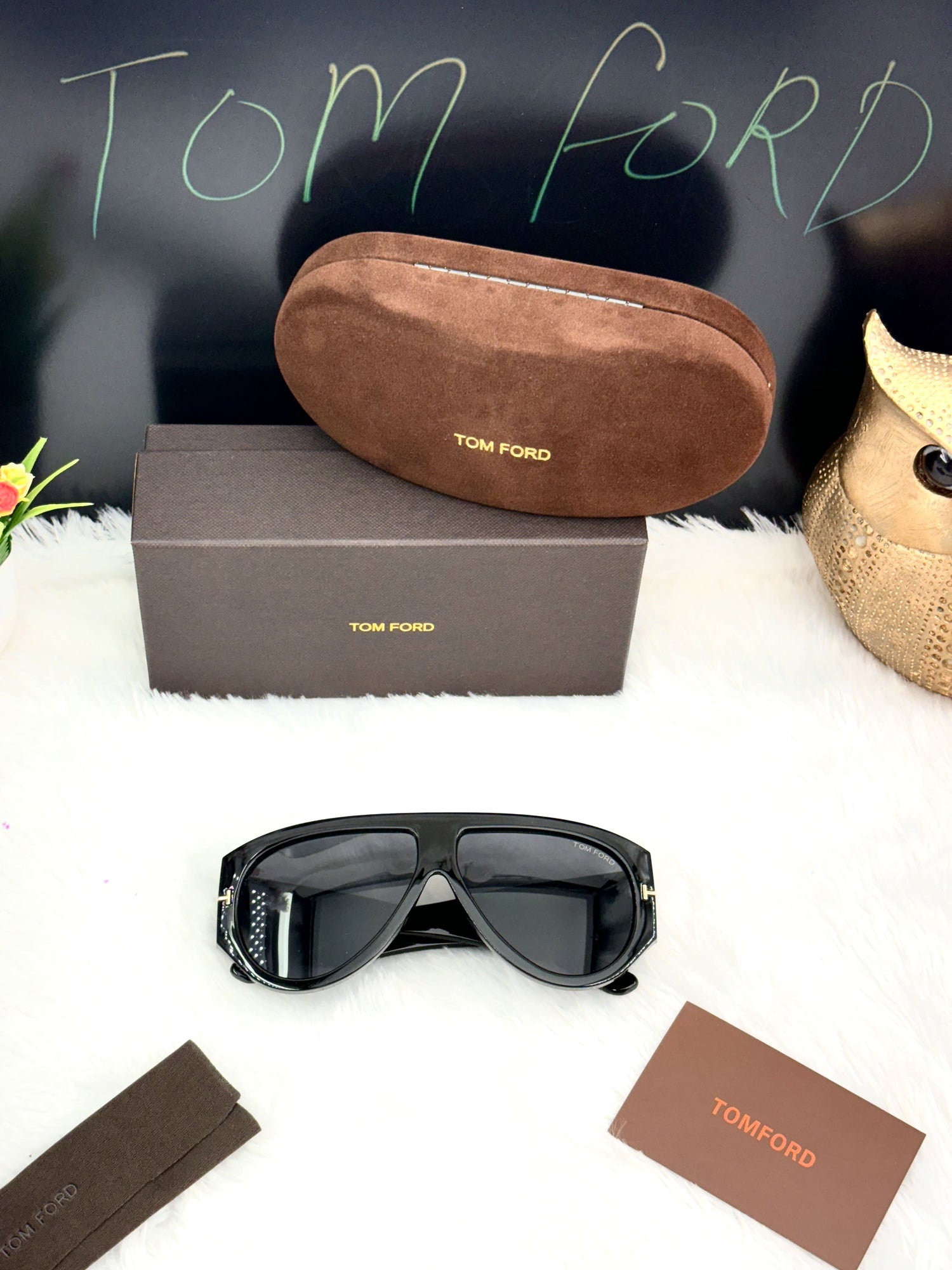 Tom Ford Oversized Shield Sunglasses – Stylish Unisex Luxury Eyewear