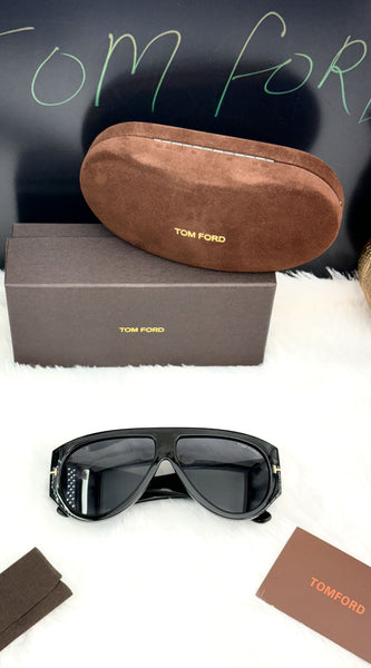 Tom Ford Oversized Shield Sunglasses – Stylish Unisex Luxury Eyewear