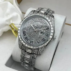 Luxury Diamond-Studded Men’s Watch with Day-Date Display – Elegant Timepiece in Gold, Silver & Rose Gold